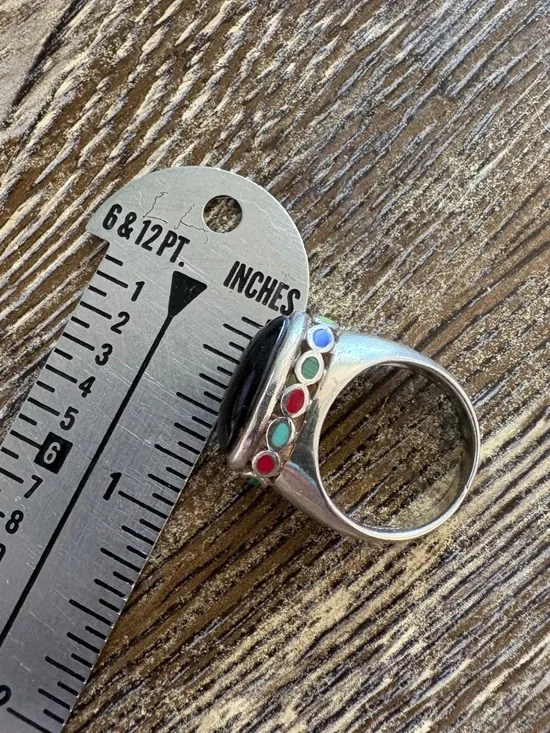 Vintage Sterling Silver Cabochon Onyx and Multi-Stone Inlay Ring. SZ 6.75 - Picture 17 of 17